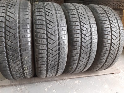 Шини на авто в хорошому стані Pirelli Sottozero 3 шириною 235 висотою 45 радіусом R 19 низькі ціни