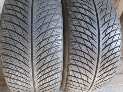 Шини на авто в хорошому стані Michelin Pilot Alpin5 шириною 235 висотою 40 радіусом R 18 низькі ціни