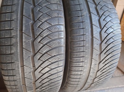 Шини на авто в хорошому стані Michelin Pilot Alpin PA4 шириною 255 висотою 45 радіусом R 18 низькі ціни