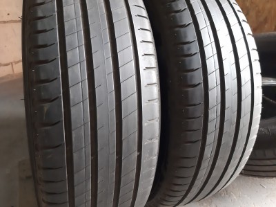 Шини на авто в хорошому стані Michelin Latitude Sport 3 … . шириною 235 висотою 65 радіусом R 17 низькі ціни