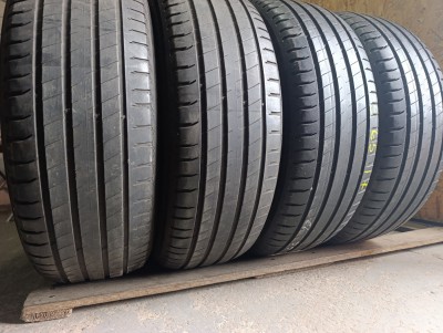 Уживані шини з Європи  Michelin Latitude Sport 3 … . 235/65 R 17  Шини на авто в хорошому стані Michelin Latitude Sport 3 … . шириною 235 висотою 65 радіусом R 17 низькі ціни