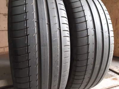 Шини на авто в хорошому стані Michelin Latitude Sport / … . шириною 235 висотою 65 радіусом R 17 низькі ціни