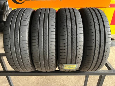 Шини на авто в хорошому стані Michelin Energy Saver шириною 195 висотою 65 радіусом R 15 низькі ціни