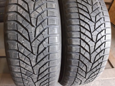Yokohama Blue Earth Winter V 905  .. 215/60R 16