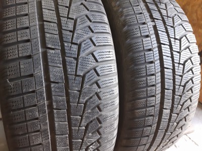 Шини на авто в хорошому стані Hankook Winter i*Cept evo 2.   шириною 235 висотою 50 радіусом R 19 низькі ціни