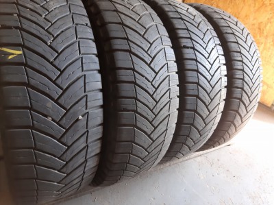 Michelin Agilis Cross Climate   … 215/65R 16C