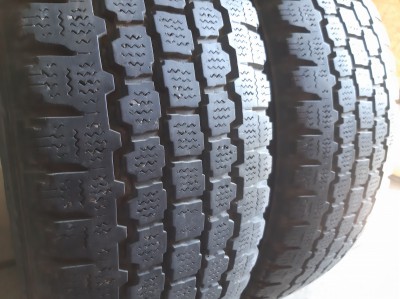 Bridgestone Blizzak W800     ../ 225/65R 16C