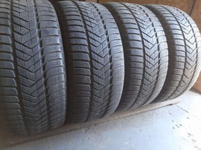 Pirelli Sottozero 3  .. . 245/40R 18