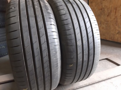 GoodYear Efficient Grip  . …/. 215/50R 17