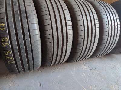 Nexen Nfera RU1 SUV  . . .. 225/50R 17