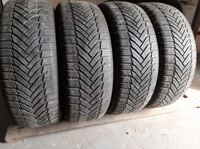 Шини на авто в хорошому стані Michelin Alpin 6     шириною 205 висотою 60 радіусом R 16 низькі ціни