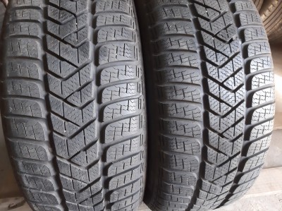 Pirelli Sottozero 3 .. ..  . 225/45R 18