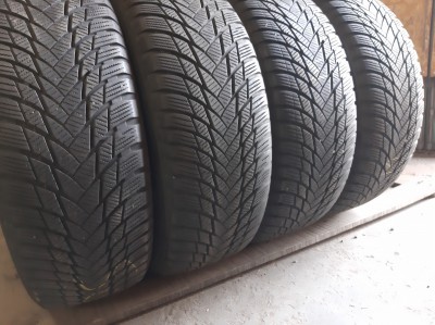 Bridgestone Blizzak LM-001    ..//… 205/60R 16