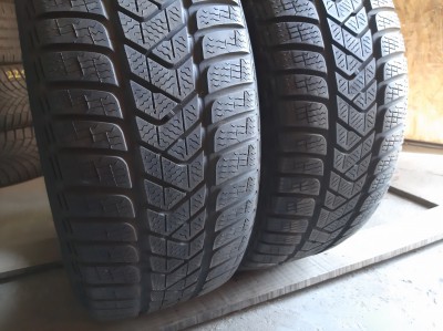 Pirelli Sottozero 3  …/ 215/55R 16