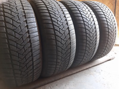 Шини на авто в хорошому стані Dunlop Winter Sport 5     шириною 225 висотою 55 радіусом R 16 низькі ціни
