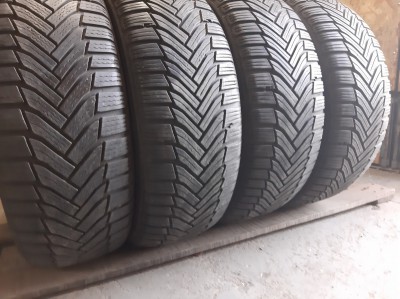 Michelin Alpin 6  …. 215/55R 17