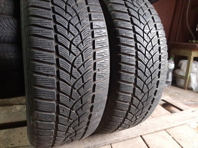 GoodYear Ultra Grip Performance   .//.. 215/55R 17