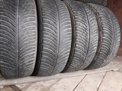 Michelin Pilot Alpin 5 SUV  ./… 235/65R 17