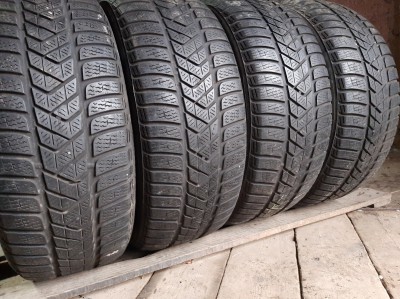 Pirelli Sottozero 3 .. ..  / 225/45R 18