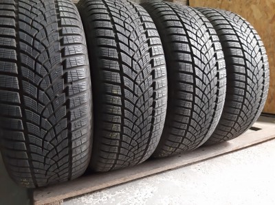 GoodYear Ultra Grip Performance  ./….// 225/55R 17