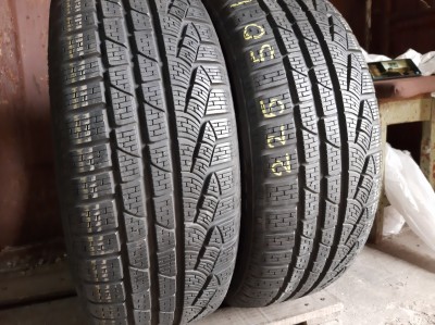 Шини на авто в хорошому стані Pirelli Sottozero Winter 210 serie2      шириною 225 висотою 50 радіусом R 18 низькі ціни
