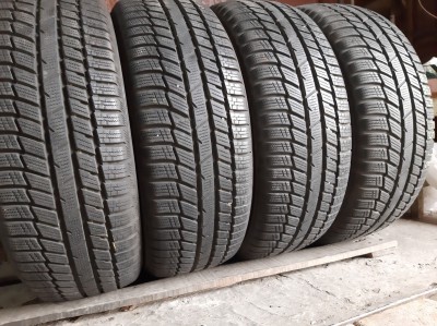 Шини на авто в хорошому стані TOYO SnowProx S954 SUV    шириною 225 висотою 55 радіусом R 18 низькі ціни