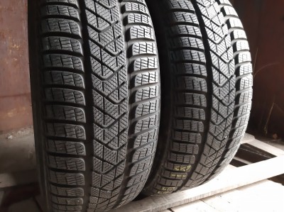 Шини на авто в хорошому стані Pirelli Sottozero 3  .      шириною 225 висотою 55 радіусом R 18 низькі ціни
