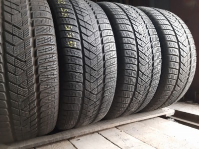 Шини на авто в хорошому стані Pirelli Scorpion Winter     шириною 255 висотою 45 радіусом R 20 низькі ціни