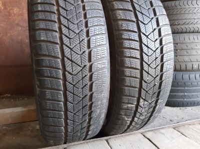 Шини на авто в хорошому стані Pirelli Sottozero 3  .      шириною 225 висотою 60 радіусом R 18 низькі ціни