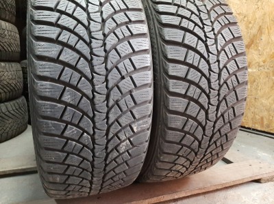 Уживані шини з Європи Kumho Winter Craft WS 71 … 225/45 R 17 Шини на авто в хорошому стані Kumho Winter Craft WS 71 … шириною 225 висотою 45 радіусом R 17 низькі ціни