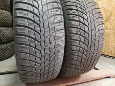 Уживані шини з Європи  Bridgestone Blizzak LM-32S    235/45 R 17  Шини на авто в хорошому стані Bridgestone Blizzak LM-32S    шириною 235 висотою 45 радіусом R 17 низькі ціни