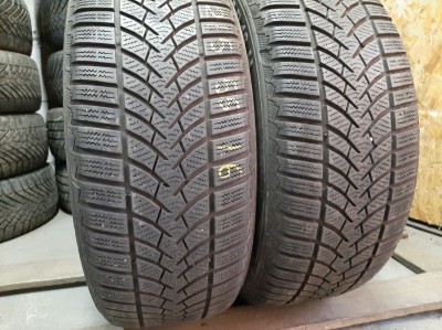 Уживані шини з Європи  Semperit Speed-Grip 3       215/55 R 16  Шини на авто в хорошому стані Semperit Speed-Grip 3       шириною 215 висотою 55 радіусом R 16 низькі ціни