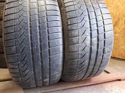 Уживані шини з Європи Pirelli Pzero Winter . 285/40 R 20 Шини на авто в хорошому стані Pirelli Pzero Winter . шириною 285 висотою 40 радіусом R 20 низькі ціни