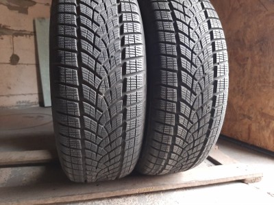 Шини на авто в хорошому стані GoodYear Ultra Grip Perfomance    …  / шириною 215 висотою 60 радіусом R 17 низькі ціни