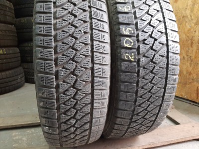 Уживані шини з Європи Bridgestone Blizzak W810 205/65 R 16C Шини на авто в хорошому стані Bridgestone Blizzak W810 шириною 205 висотою 65 радіусом R 16C низькі ціни