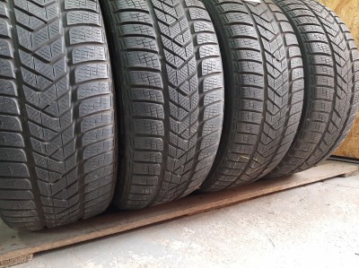 Уживані шини з Європи Pirelli Sottozero 3 245/45 R 19 Шини на авто в хорошому стані Pirelli Sottozero 3 шириною 245 висотою 45 радіусом R 19 низькі ціни