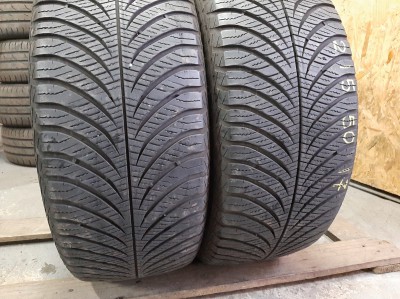 GoodYear Vector 4 Season ..  ..  .. 215/50R 17