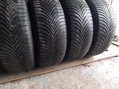 Michelin Alpin 5    …    . 215/45R 16
