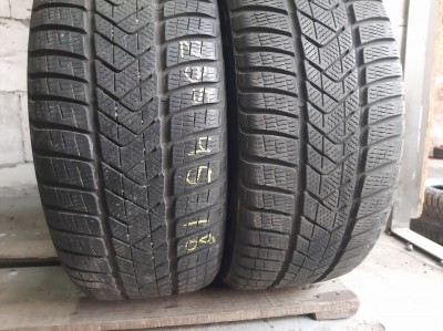 Шини на авто в хорошому стані Pirelli Sottozero 3     шириною 235 висотою 45 радіусом R 18 низькі ціни