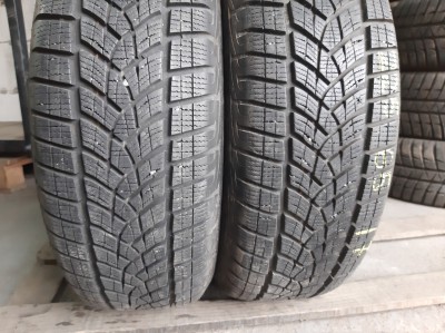 GoodYear Ultra Grip Performance  .  .  …// 225/65R 17