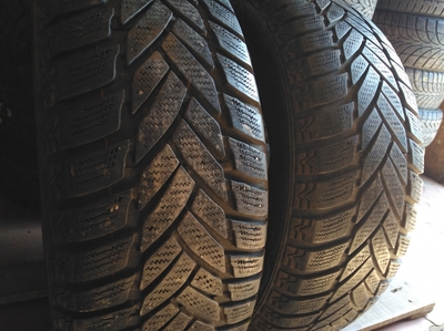 Качественные шины бу:  Dunlop SpWinterSport M3, шины б у R 15 фото